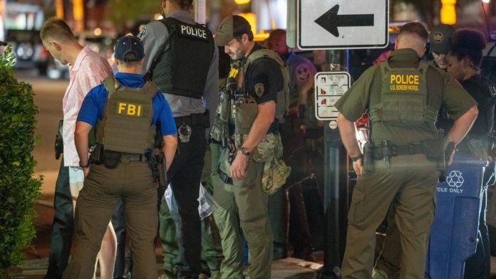 maxresdefault-111 BREAKING: FBI At The Scene - They Have Him