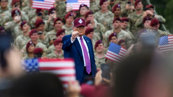 Trump Stabbed in the Back, Military General Calls for ‘Sedition’